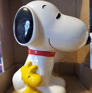 Snoopy ceramic coin bank